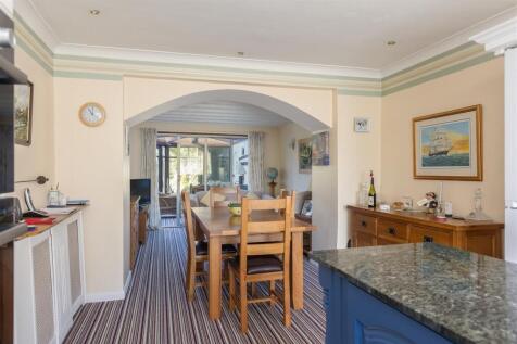 Barnstone House Kitchen Dining Living Room-5.jpg