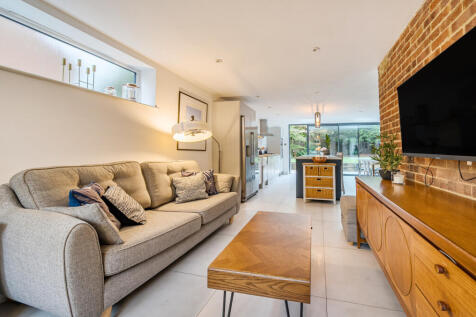 1364028-6-68ee788...