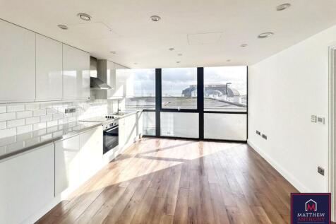 2 Bedroom Flat in BN11 3AE