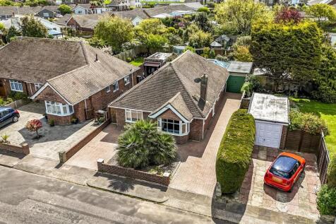 9 Sandown Ave Drone-006.JPG