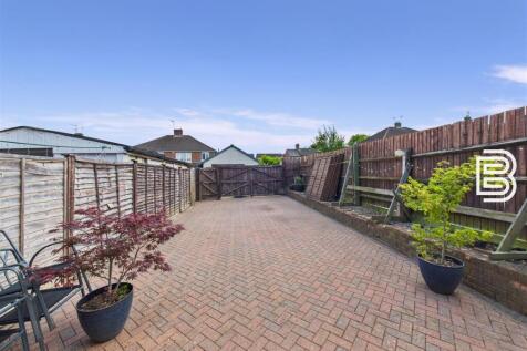 Rear Garden (2).jpg