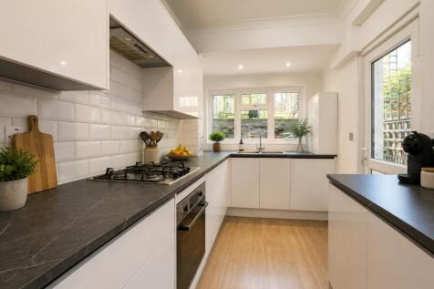 2 Bed Unfurnished Terraced