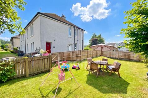 Beith Road, Howwood private rear garden