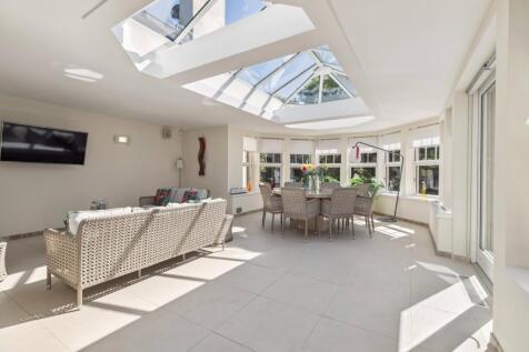 8 bed, 7 bath Detached in Glasgow - Photo 27
