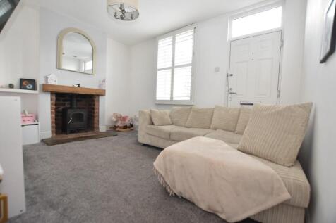 LOUNGE 01.jpg
