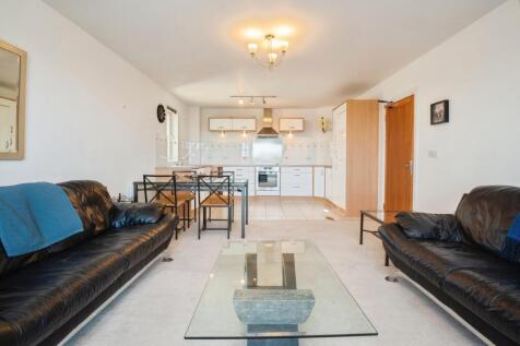 Living/Dining Area