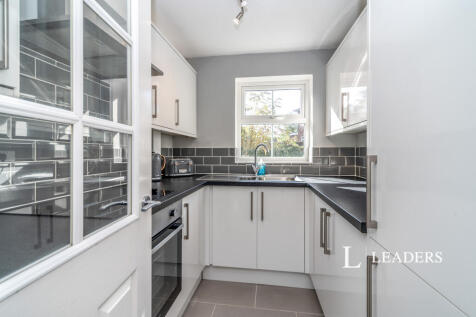 33 Linclare Place (6