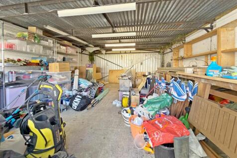 Detached Garage