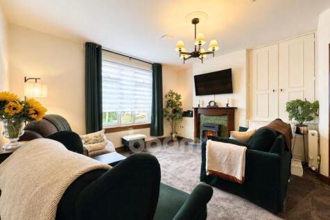 MILLBRIX AVENUE, GLASGOW LOUNGE IMAGE