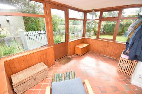 SUNROOM.JPG