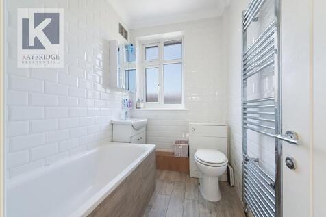 Bridgewood Road, Worcester Park - KT4 8XS