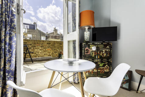 RBAZ -Flat 3, first floor,35 St. Charles Square W1