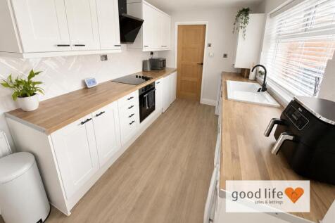 20260601_201342168_iOS10 silksworth terrace.jpg