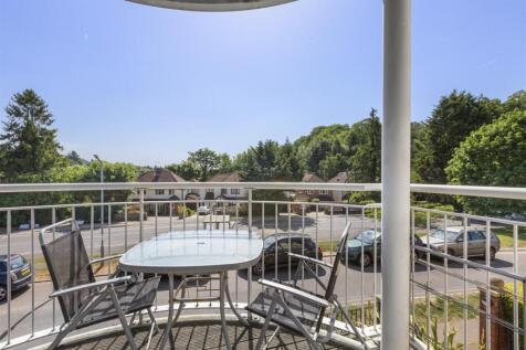 22 The Cedars, Cedar Ave, HP15 7DL-10.jpg