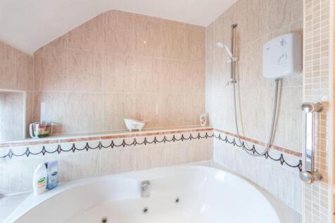 5 bed, 3 bath Detached in Cardiff - Photo 30