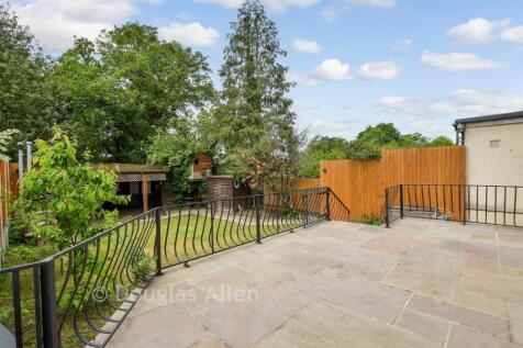 Patio / Decking