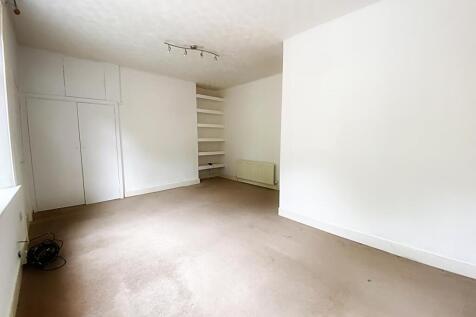 Lounge/ Dining Rooom