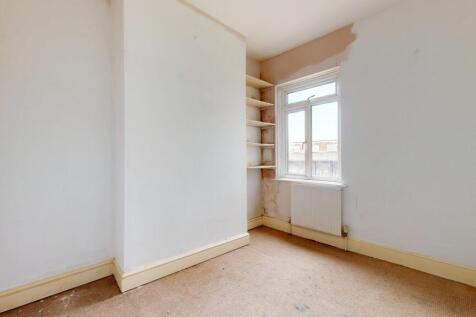 6 Winchcombe Road, Eastbourne, East Sussex, BN22 8DE