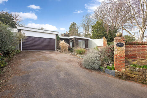 Driveway/Garage