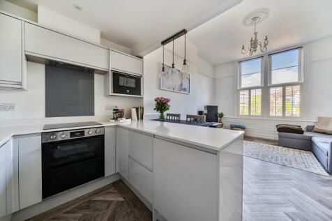 Kitchen / Living