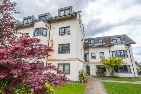 Two Bedroom, unfurnished flat with residents parking, Set on the top floor of a modern factored development this property offers excellent public transport links, access to the motorway system and clo