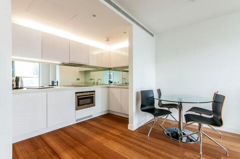 A fantastic one bedroom apartment to rent in the prestigious Pan Peninsula, boasting 24hr concierge, residents' cinema, gym, pool, steam and sauna.