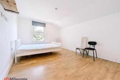 All Bills Included | Newly Refurbished Studio Room | Private Bathroom | Shared Kitchen | Second Floor | Furnished | Excellent Transport Links | Available Immediately