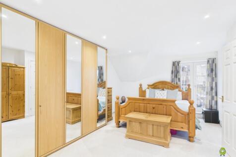 Master Bedroom James Hillier Ewemove Bexley and Da