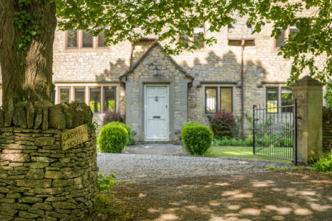 Front Facade & Entrance