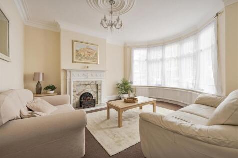 Rowden Road, E4