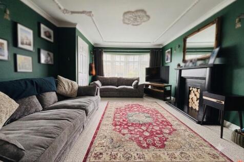 Living Room: