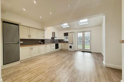 Kitchen Family Room