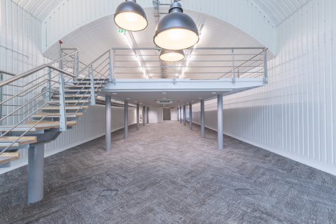 An empty arch with white lining