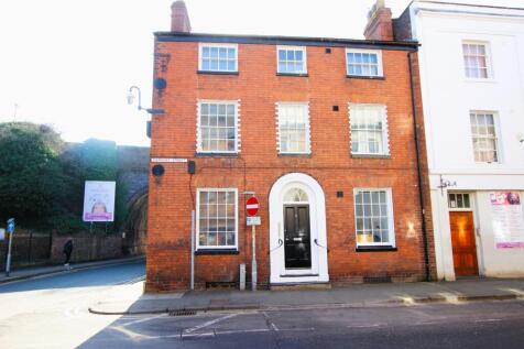 8 Bedroom Terraced in WR1 1TA