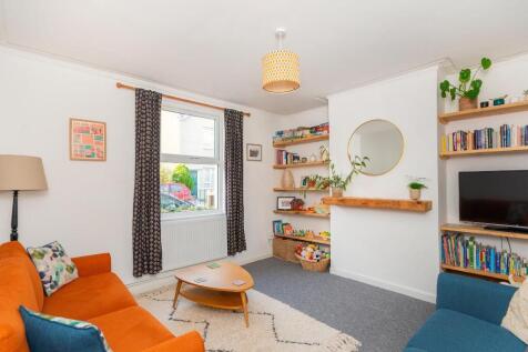 2W0SEN - Living Room C.jpg