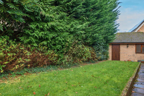 1381393-20-691db2...