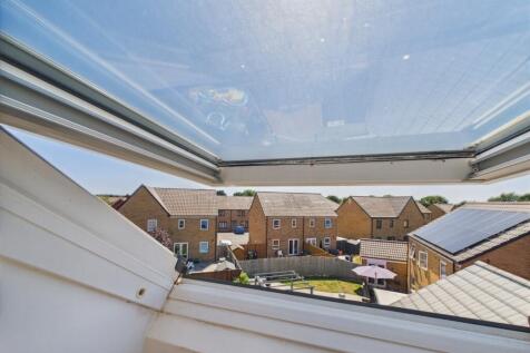 CAM02023G0-PR0153-STILL011