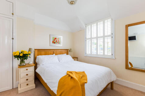 64db414586b9c_Merlin¿s View-1