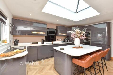 Kitchen/ Living Area