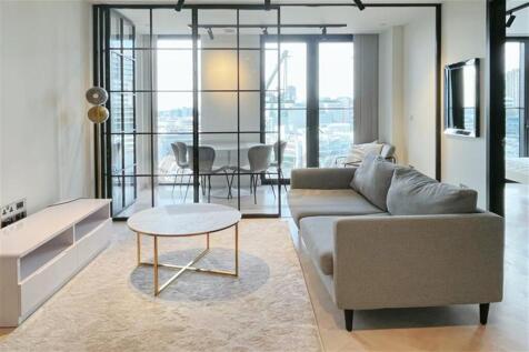 Exceptional high-floor one-bedroom apartment in the iconic One Crown Place development, combining elegant interiors with world-class amenities in a prime City location.