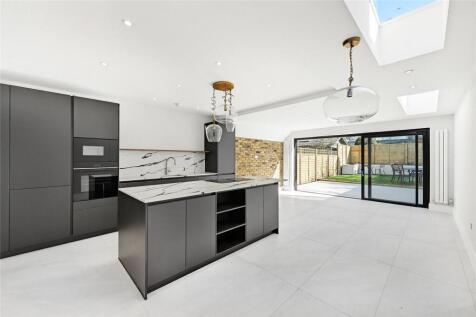 Kitchen/Reception