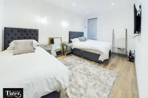 CAM02176G0-PR0391...