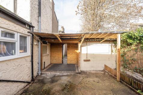 Eric Road, E7