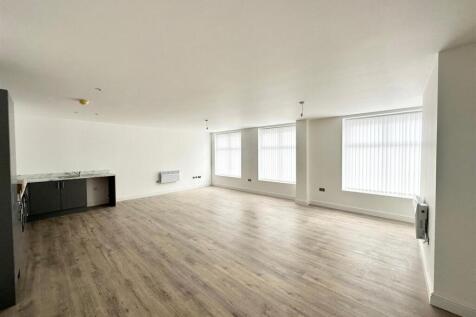 Open Plan Lounge / Kitchen