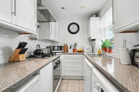 Kitchen_1.jpeg