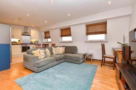 Lounge / Kitchen / Diner