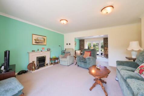 FAIRLIGHT CLOSE