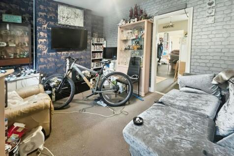 eca820c3-WhatsApp...