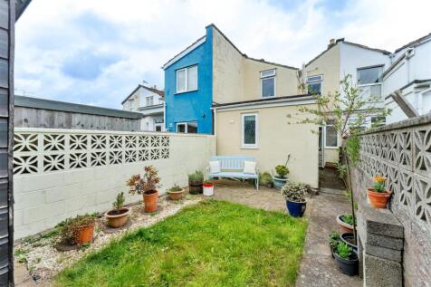 4 Elborough Avenue Yatton 40.jpg