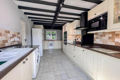 Kitchen (2)